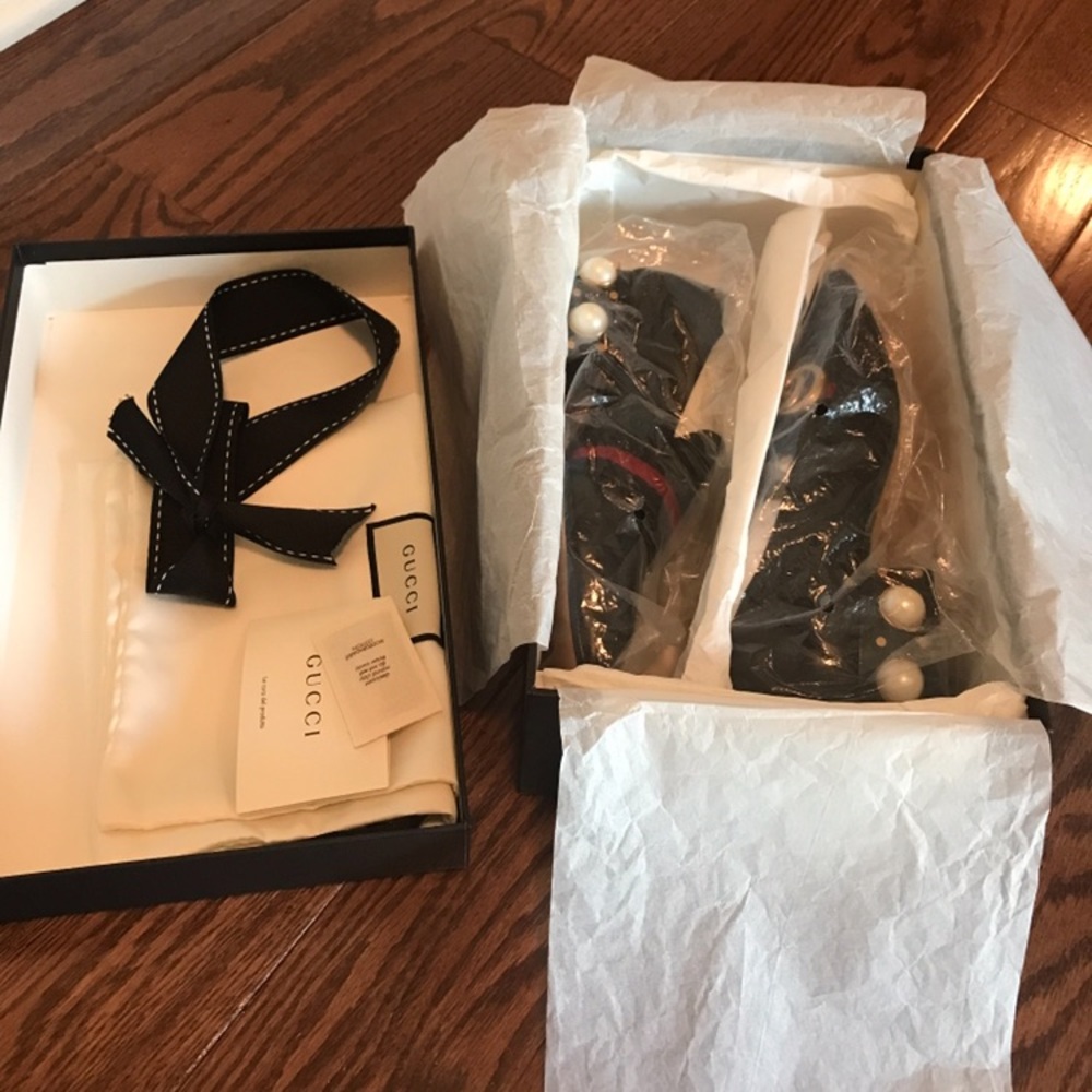 SOLD‼️ Gucci Mid Heel Pearl Loafers 36.5 /7 - Picture 9 of 11
